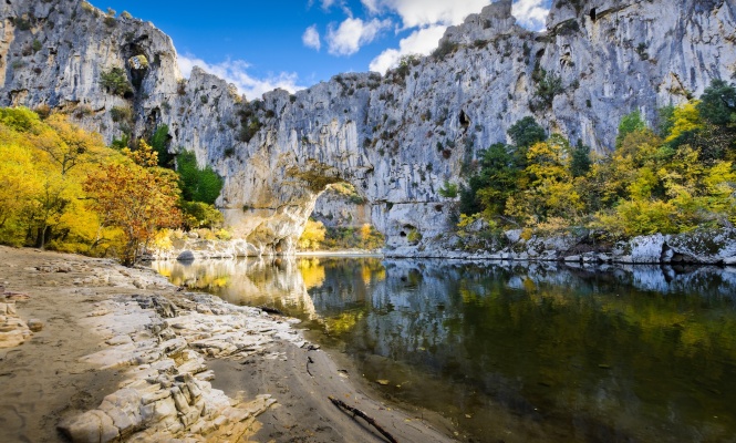 Vacances en Ardèche : Quelles activités outdoor faire en famille ?