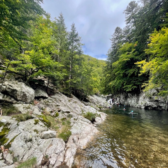 Comment s'habiller pour une sortie canyoning en Ardèche ?