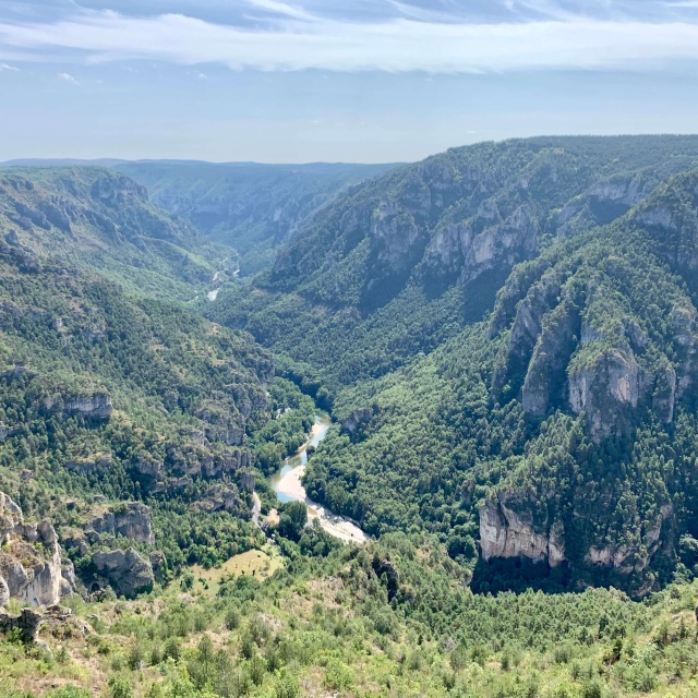 CANYONING PRES DE VALLON PONT D'ARC : LES MEILLEURS OPTIONS AVEC GRIMPEO